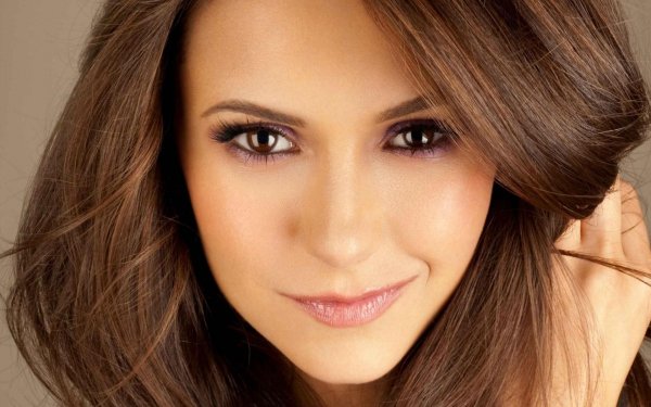 Nina Dobrev (6)