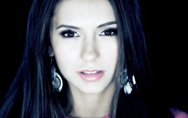 nina dobrev