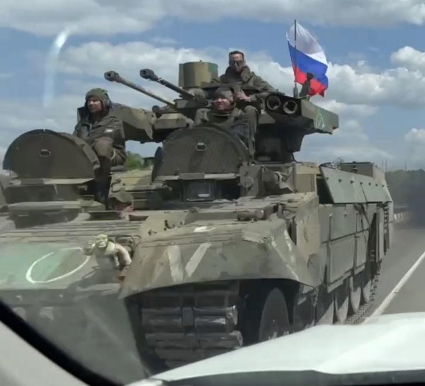 ⚡️Ничего необычного, просто Шрек рассекает по Украине на бо