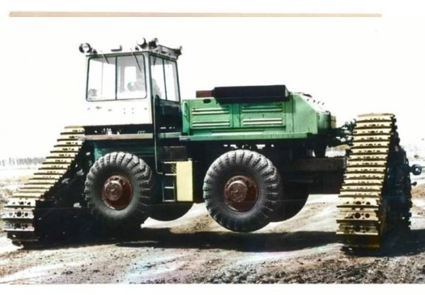 Samye-neobychnye-traktora-rodom-iz-sssr-5