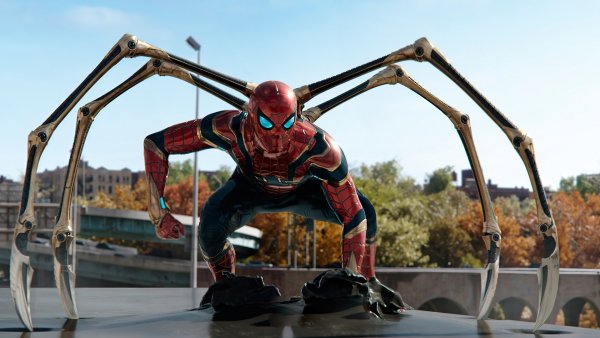 Spiderman-no-way-home-iron-spider-4k-wallpaper 566@1@e
