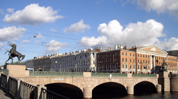 Аничков мост