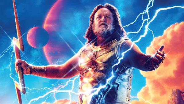 Zeus-thor-love-and-thunder-4k-wallpaper 893@1@g